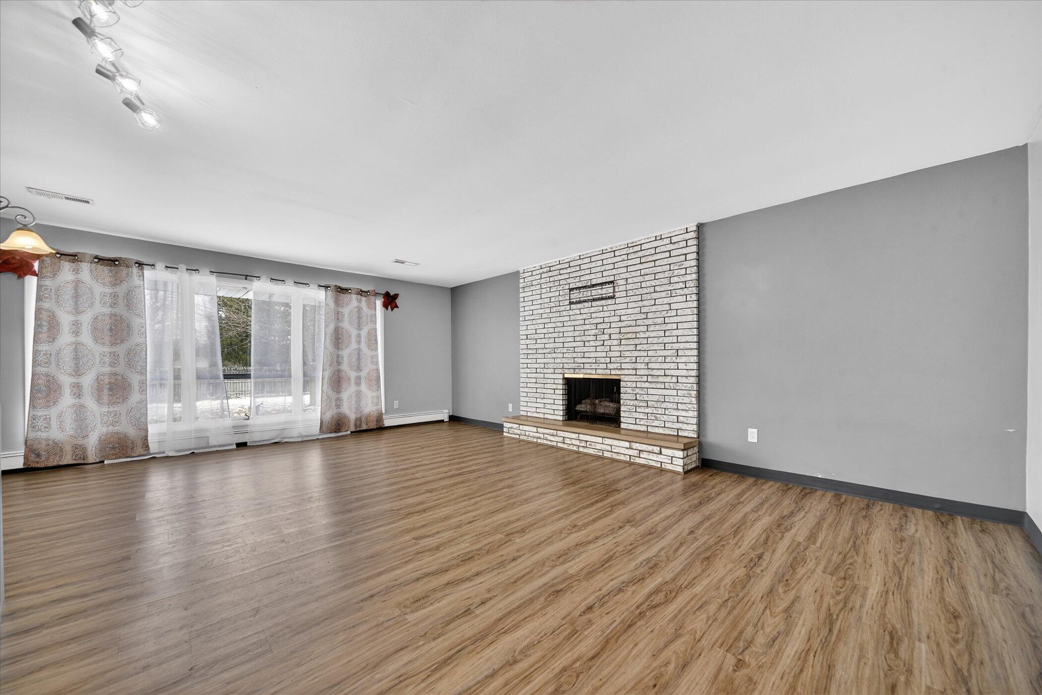 3904 Memory Lane Jackson, MI 49201 - Photo 21 of 33 08-3904-Memory-Ln-Jackson-MI-49201-Windo