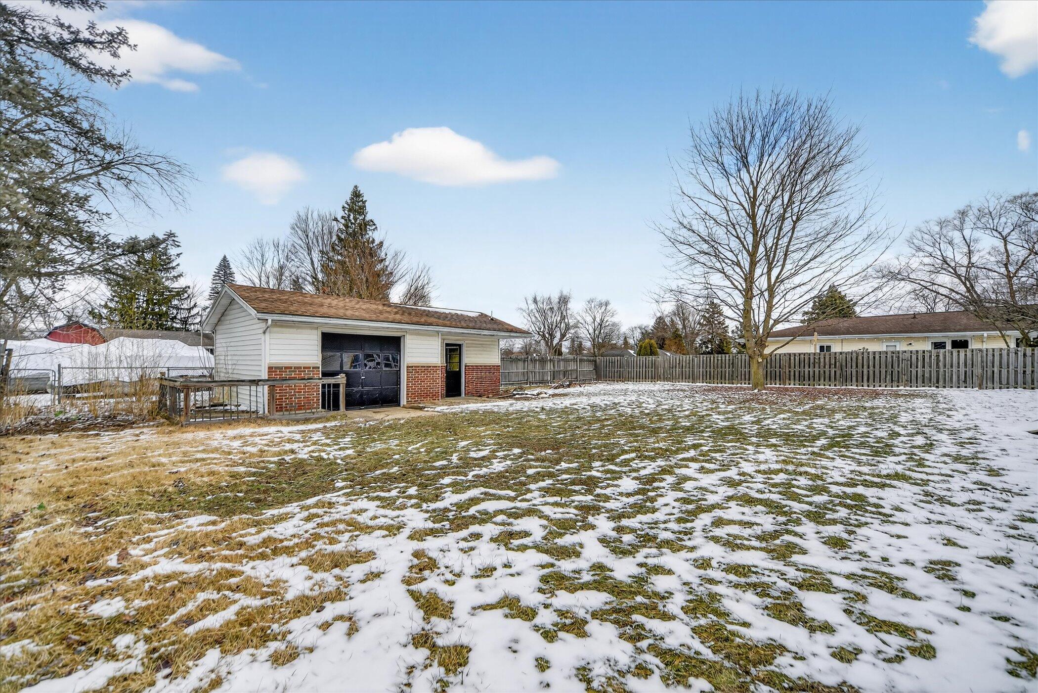 3904 Memory Lane Jackson, MI 49201 - Photo 30 of 33 35-3904-Memory-Ln-Jackson-MI-49201-Windo