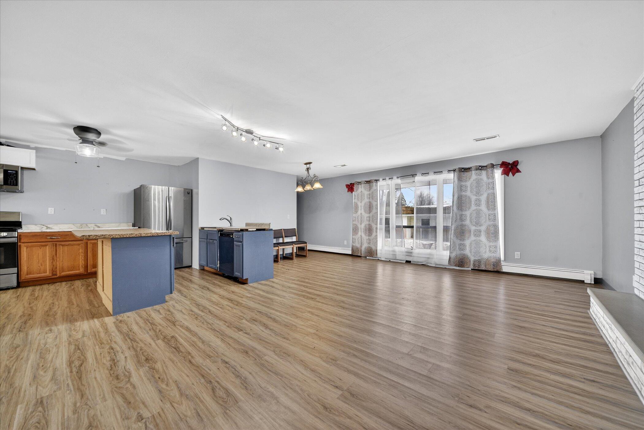 3904 Memory Lane Jackson, MI 49201 - Photo 8 of 33 09-3904-Memory-Ln-Jackson-MI-49201-Windo