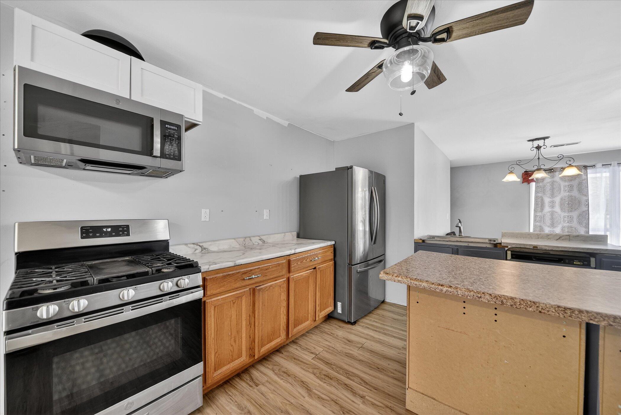 3904 Memory Lane Jackson, MI 49201 - Photo 10 of 33 14-3904-Memory-Ln-Jackson-MI-49201-Windo