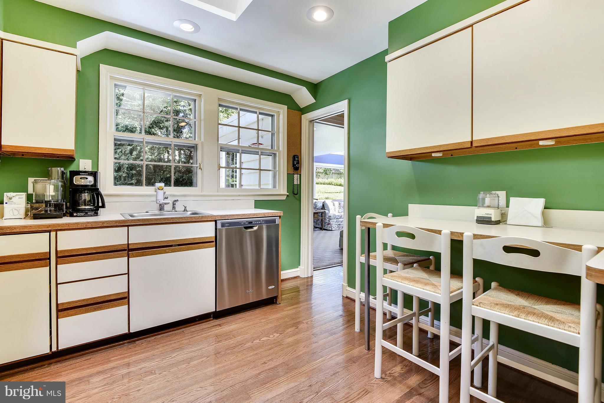 5615 Lamar Road Bethesda, MD 20816 - Photo 11 of 23 Kitchen