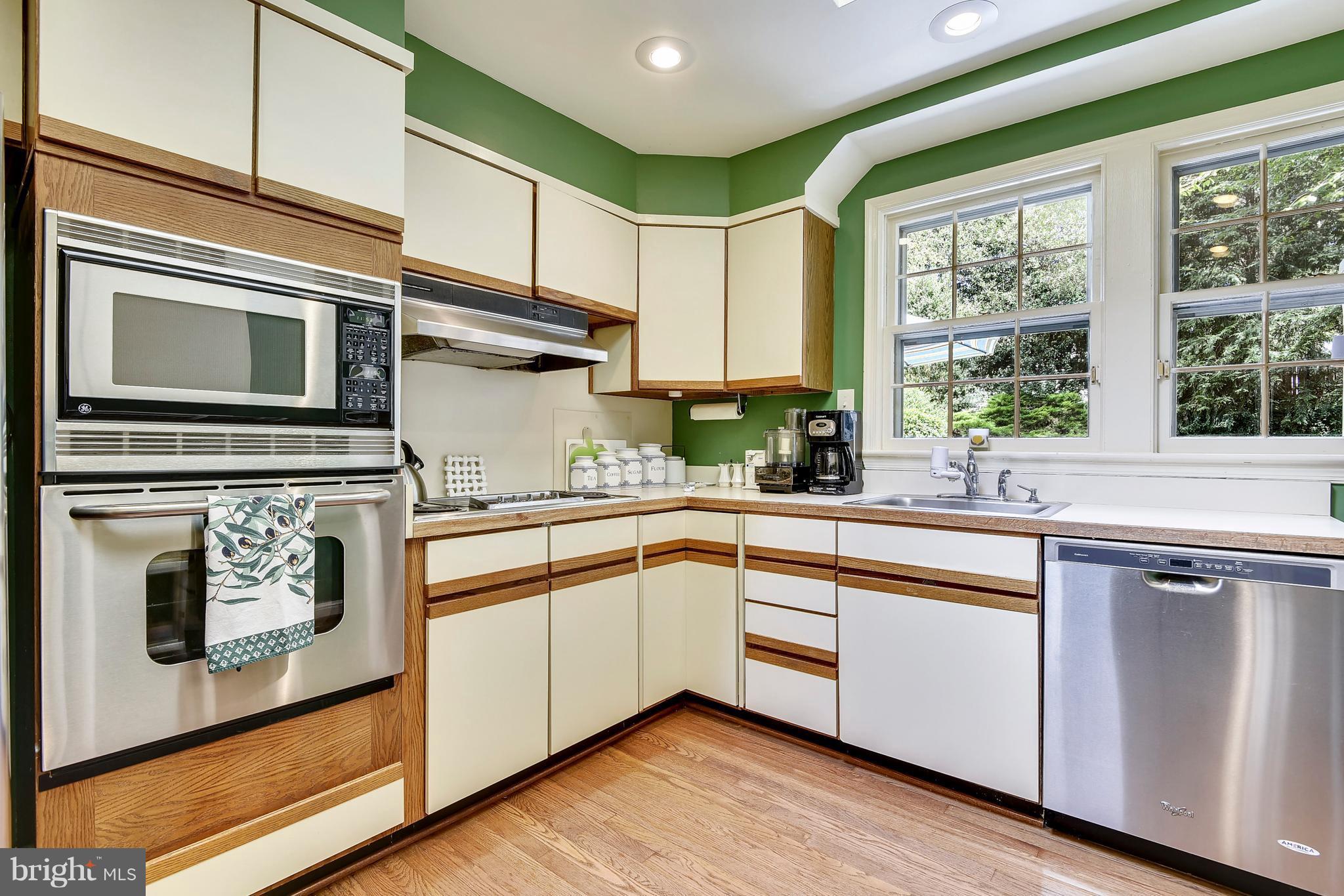 5615 Lamar Road Bethesda, MD 20816 - Photo 10 of 23 Kitchen