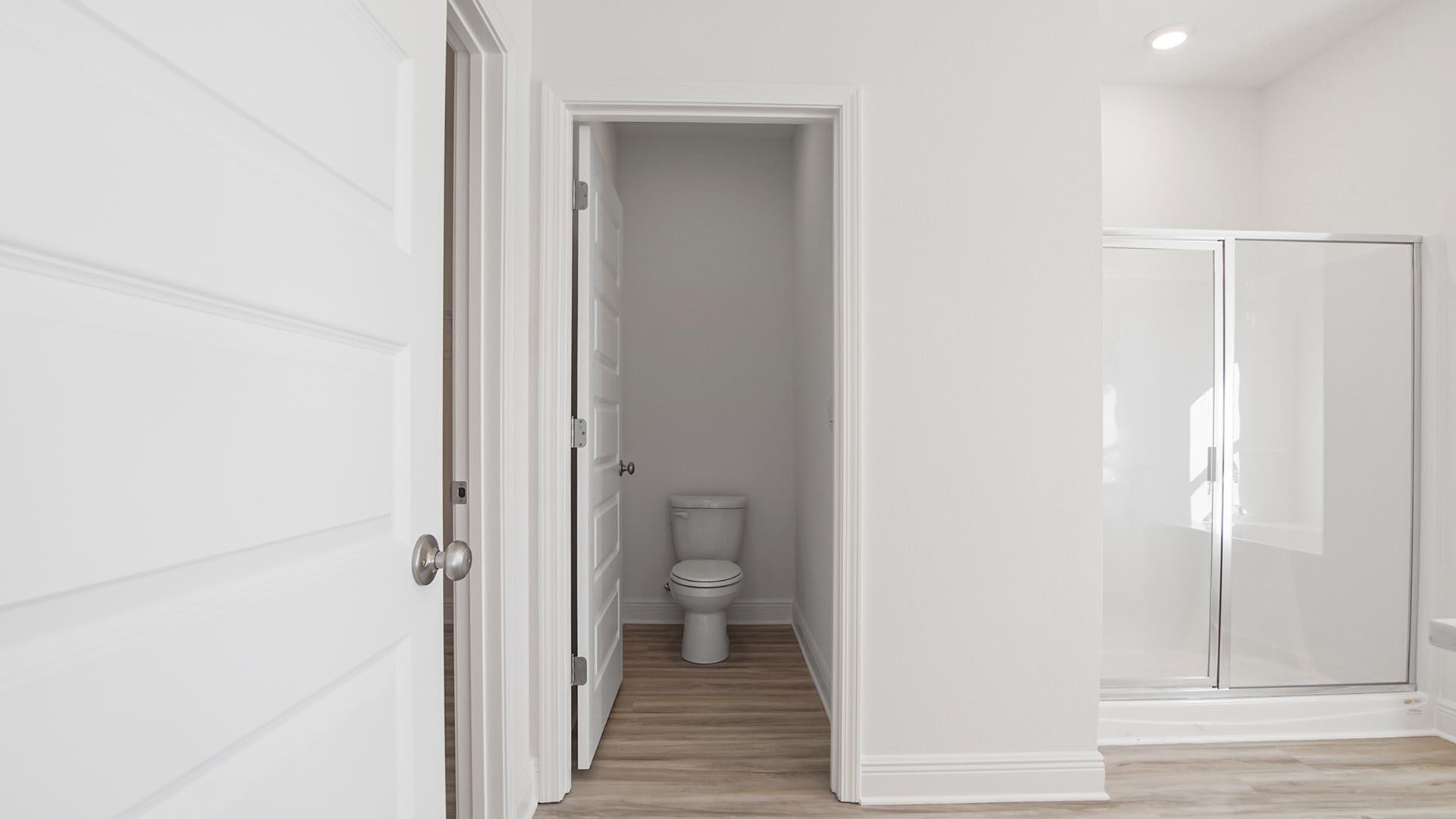 373 Holley Grv Lane Santa Rosa Beach, FL 32459 - Photo 31 of 46 a view of bathroom with a toilet
