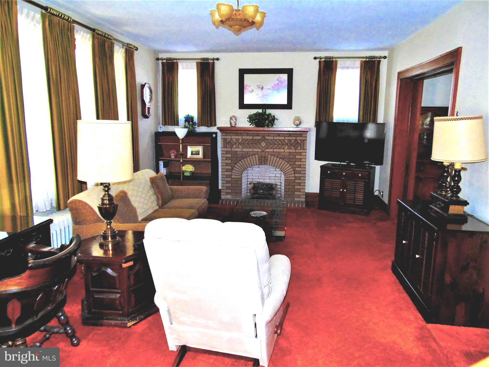 18908 Legislative Road Southwest Barton, MD 21521 - Photo 8 of 28 Nice big living room for entertaining
