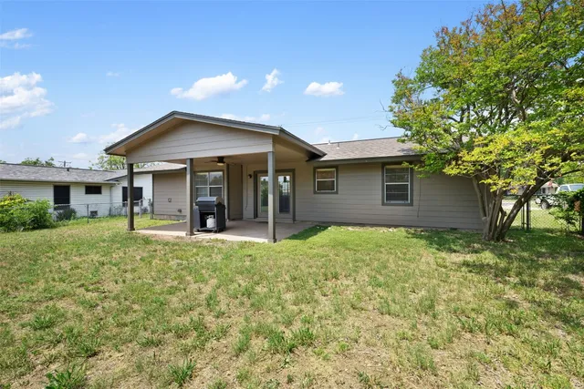 $300,000 | 105 East St Johns Avenue, Austin, TX 78752