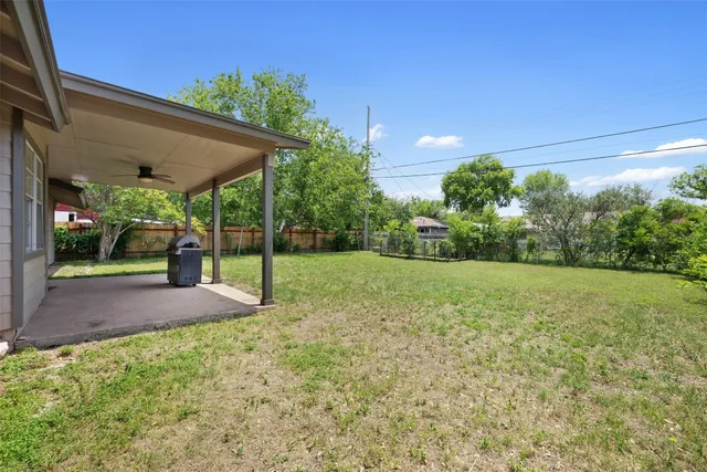 $300,000 | 105 East St Johns Avenue, Austin, TX 78752
