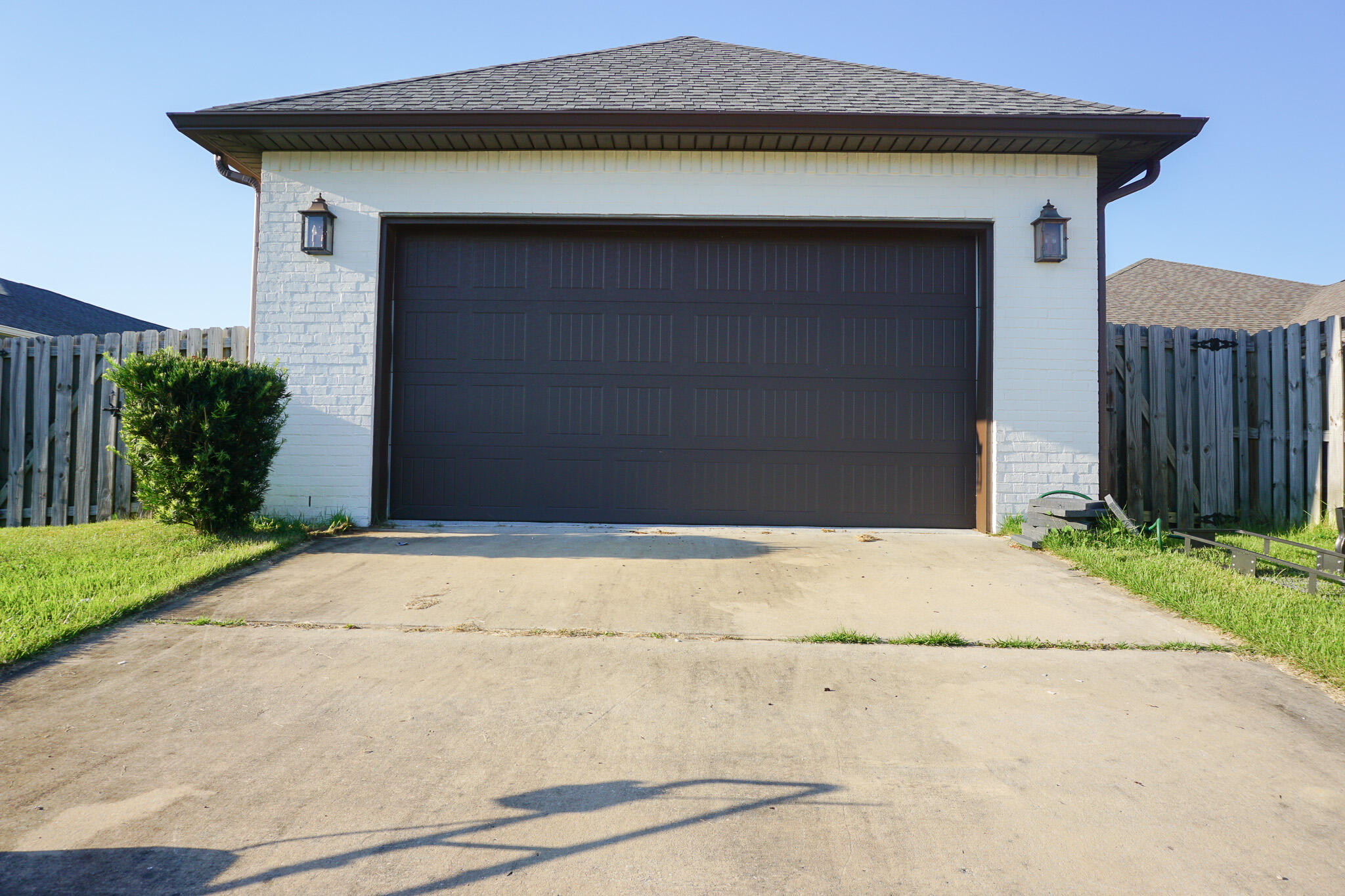 48 9th Avenue Shalimar, FL 32579 - Photo 59 of 60 a front view of house with yard