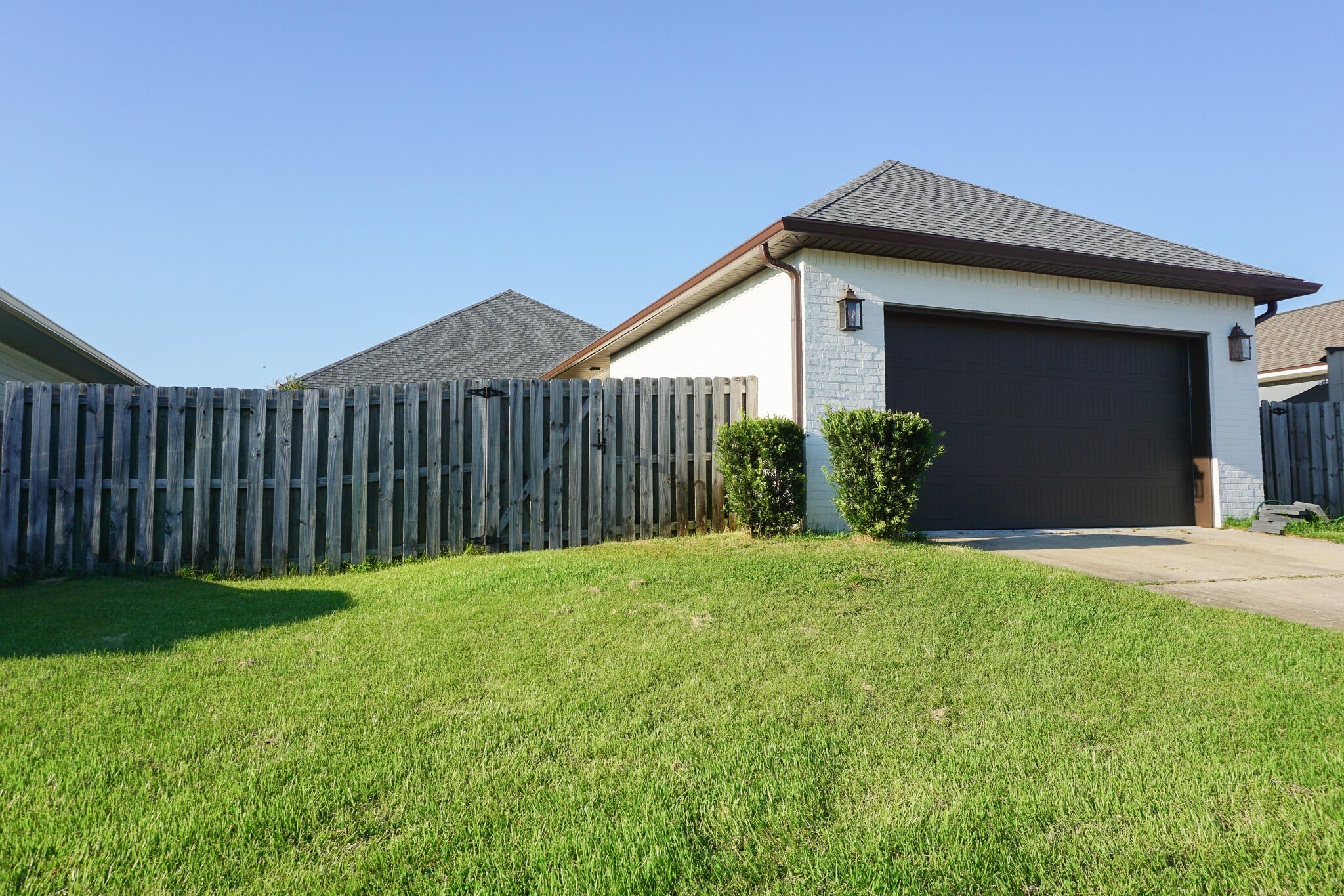 48 9th Avenue Shalimar, FL 32579 - Photo 60 of 60 a view of a house with backyard and porch
