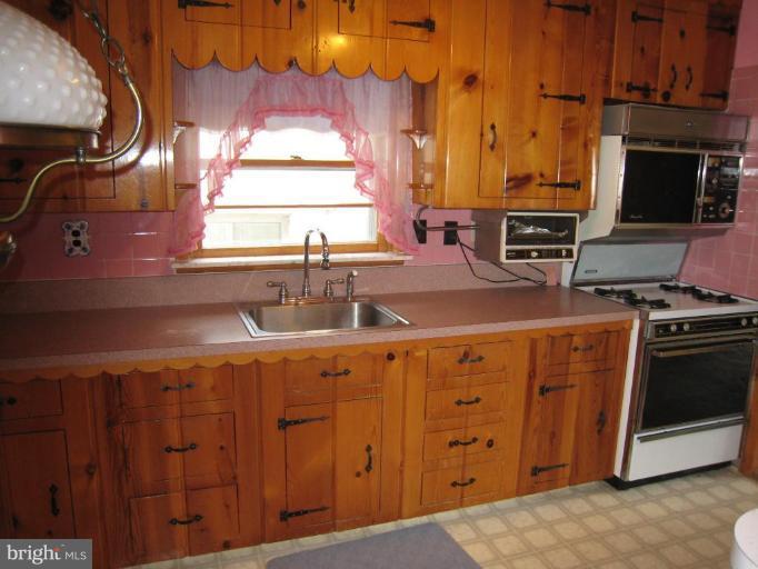 4416 Clearfield Road Silver Spring, MD 20906 - Photo 3 of 11 Kitchen