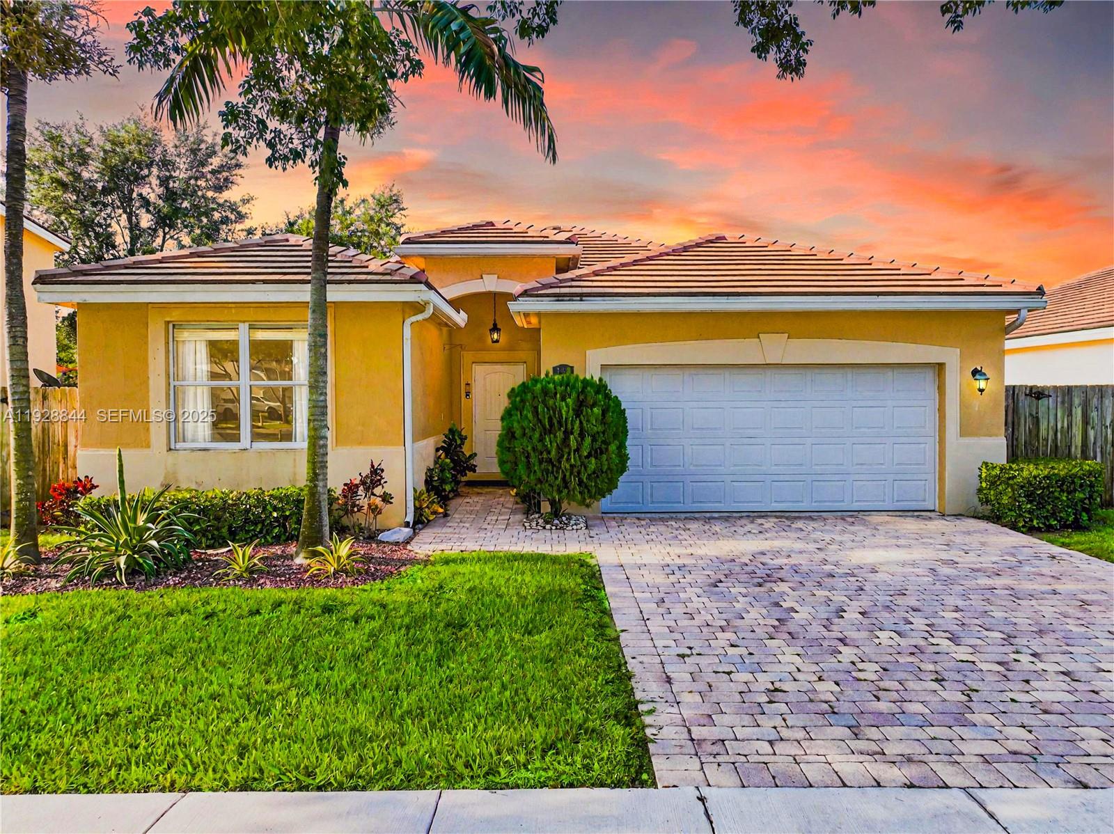 3090 Southeast 7th Court Homestead, FL 33033 - Photo 4 of 80