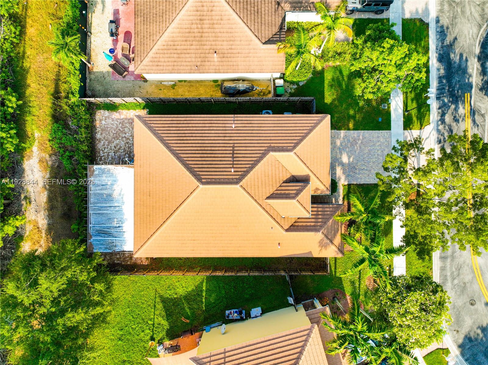 3090 Southeast 7th Court Homestead, FL 33033 - Photo 56 of 80 an aerial view of a house