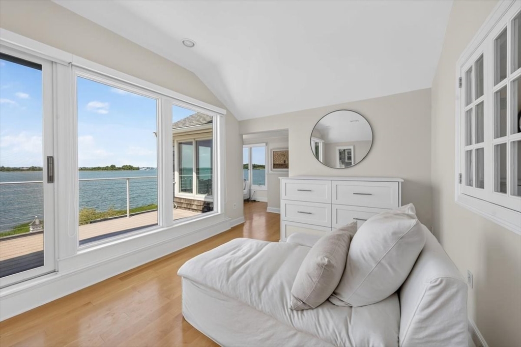 9 Beach Road Hingham, MA 02043 - Photo 21 of 34