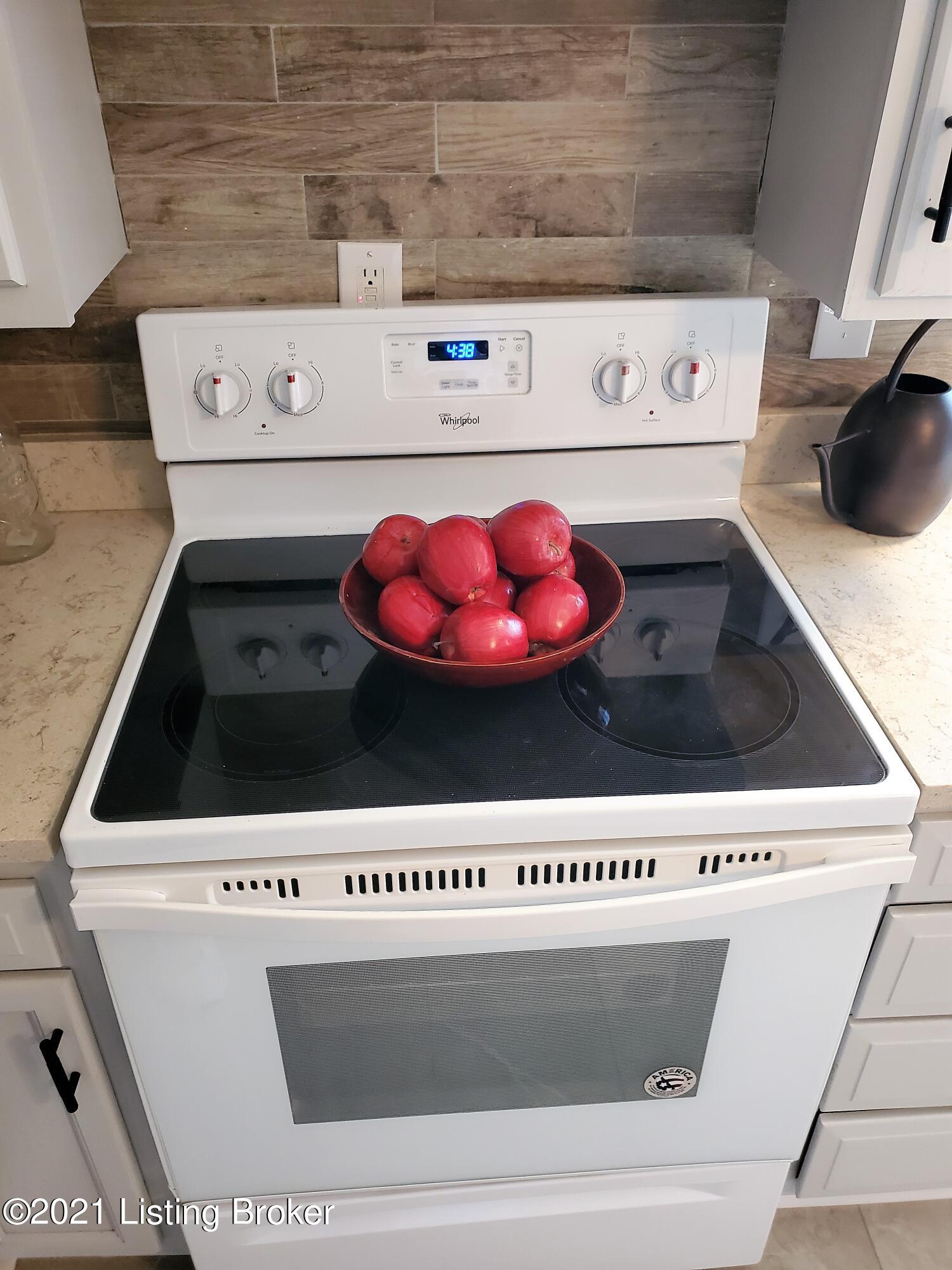 7101 Manslick Road Louisville, KY 40214 - Photo 22 of 37 06-5 STOVE