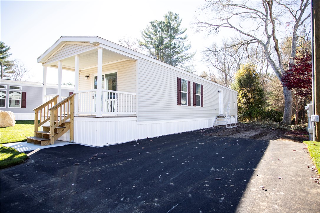 30 Toadstool Knolls Charlestown, RI 02813 - Photo 5 of 29