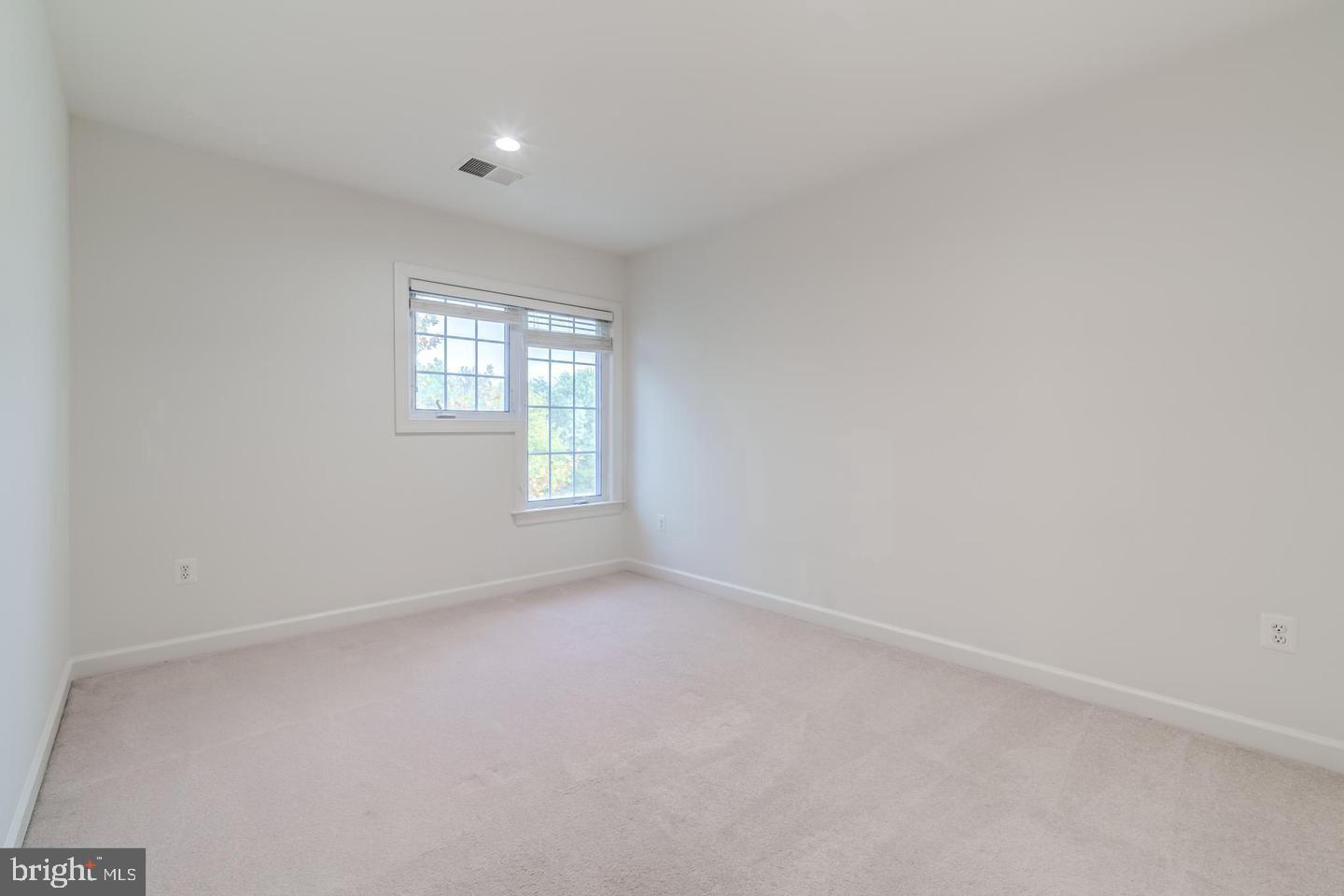 24909 Pinebrook Road Chantilly, VA 20152 - Photo 22 of 34 Gallery Image 22