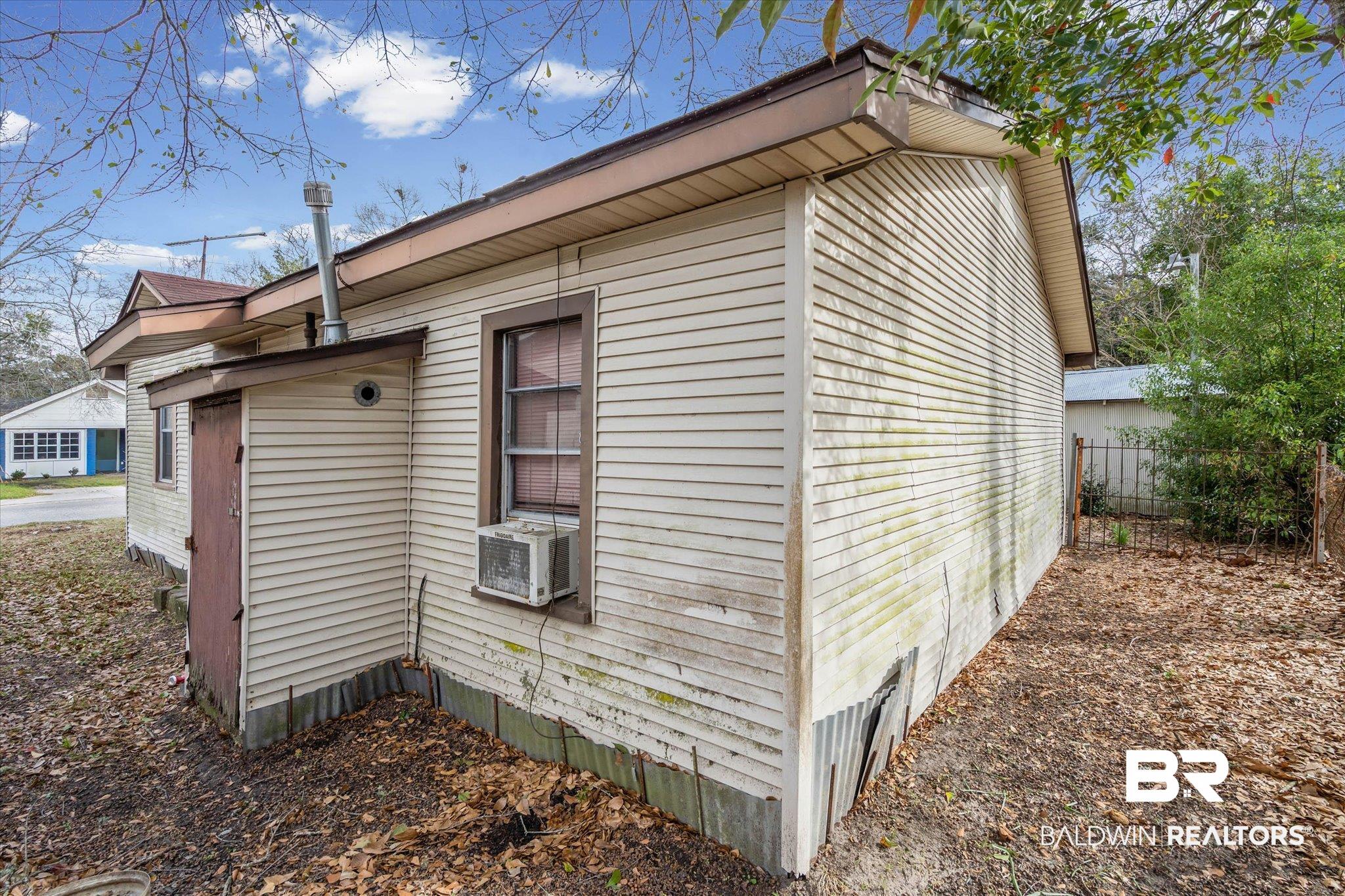 351 Kansas Street Mobile, AL 36611 - Photo 5 of 7 View of side of home