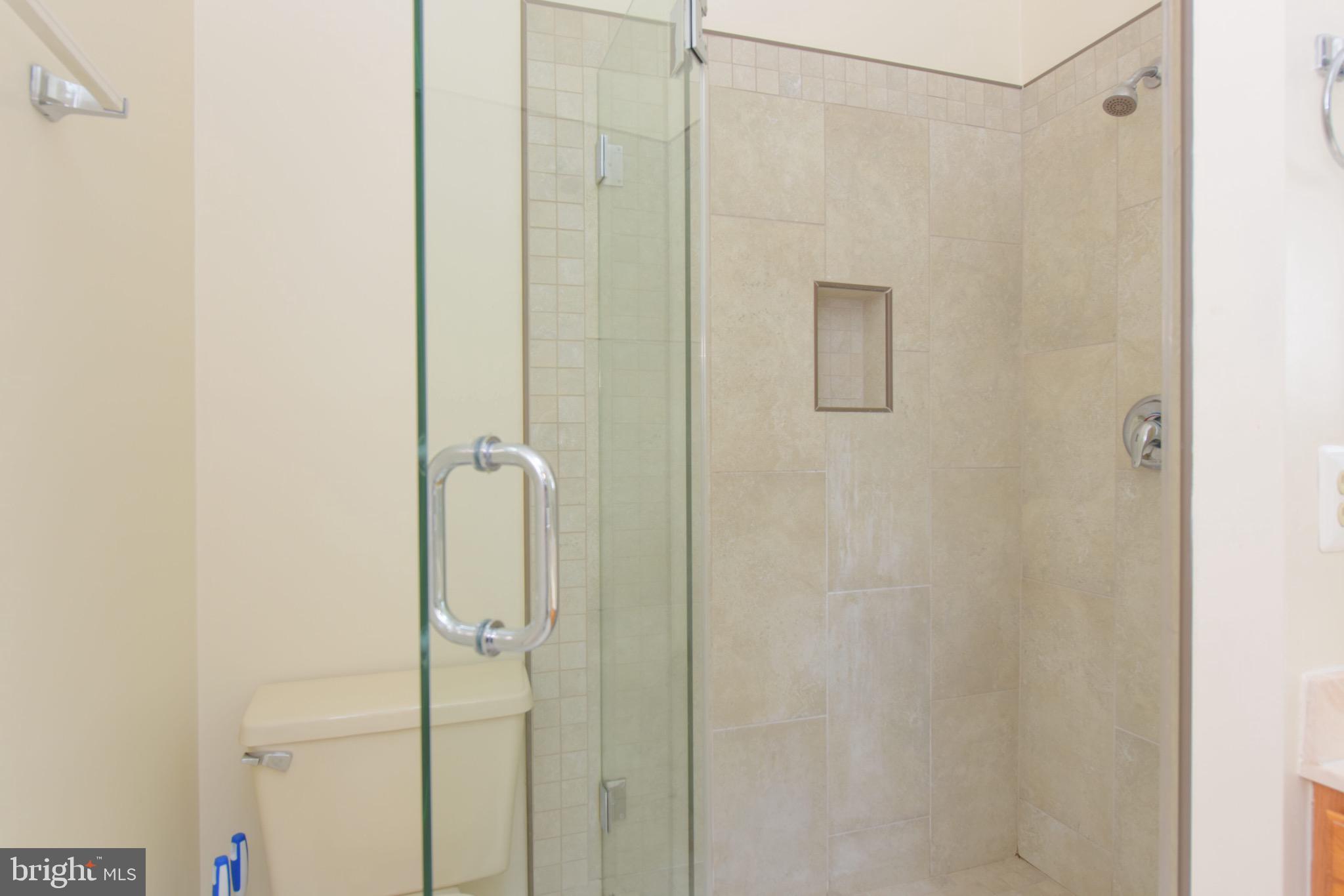 11272 Fairwind Way Reston, VA 20190 - Photo 21 of 46 Primary Bath Sep Shower