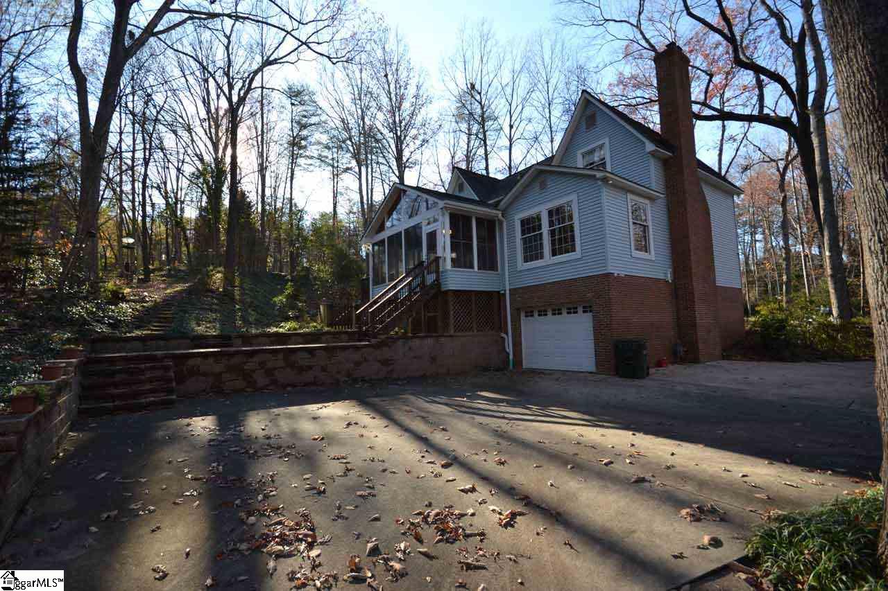 204 Windsor Road Greer, SC 29651 - Photo 3 of 25