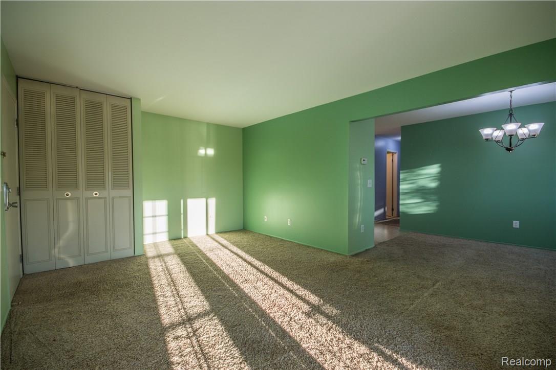 420 Baldwin Avenue Rochester, MI 48307 - Photo 7 of 12 420 Baldwin-2.jpg