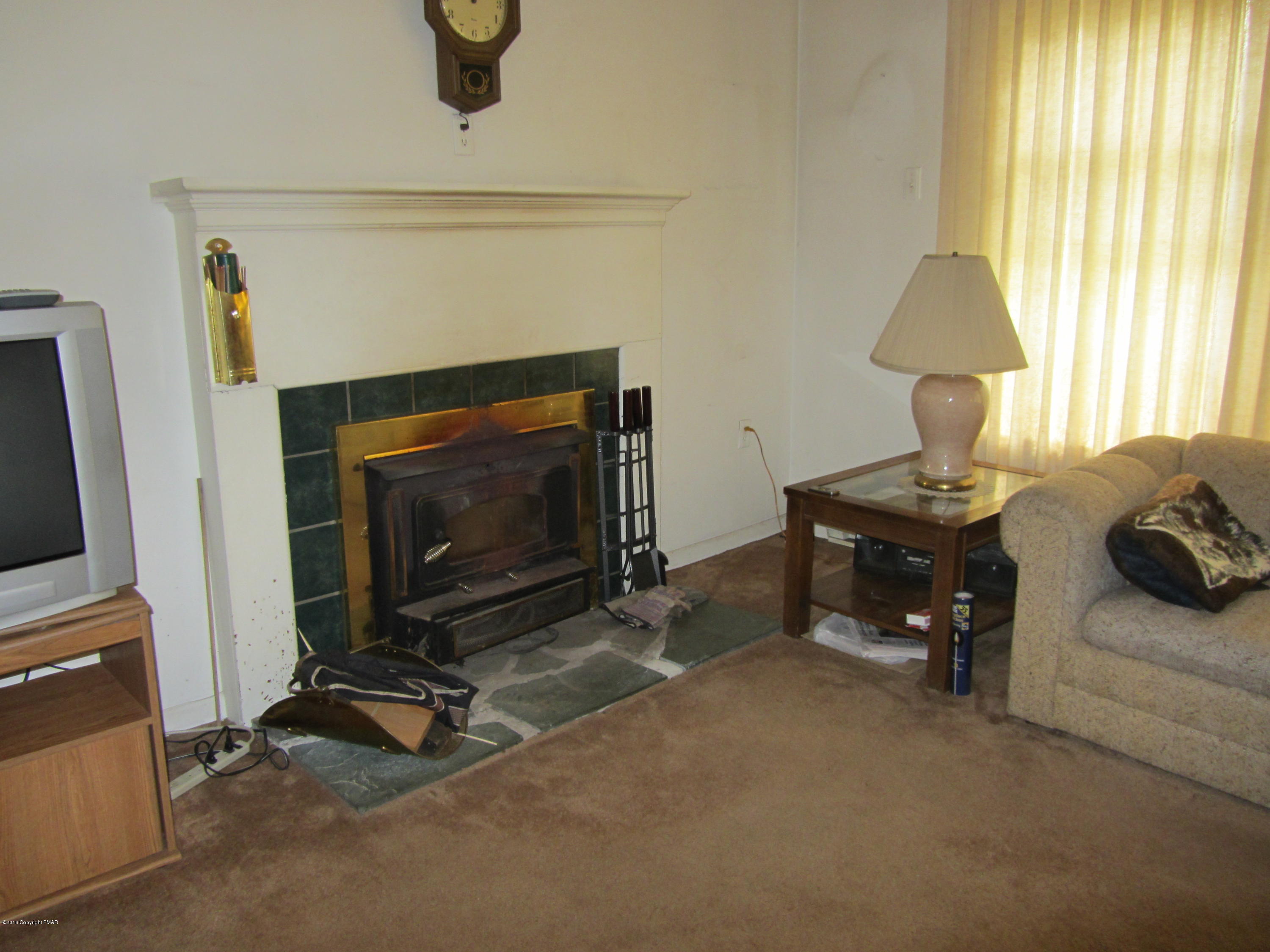 16 Danner Road Jim Thorpe, PA 18229 - Photo 3 of 10 Fireplace
