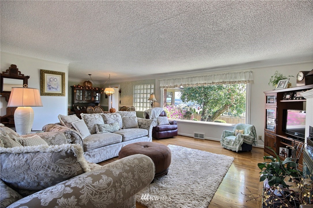338 Stevens Avenue Southwest Renton, WA 98057 - Photo 10 of 25