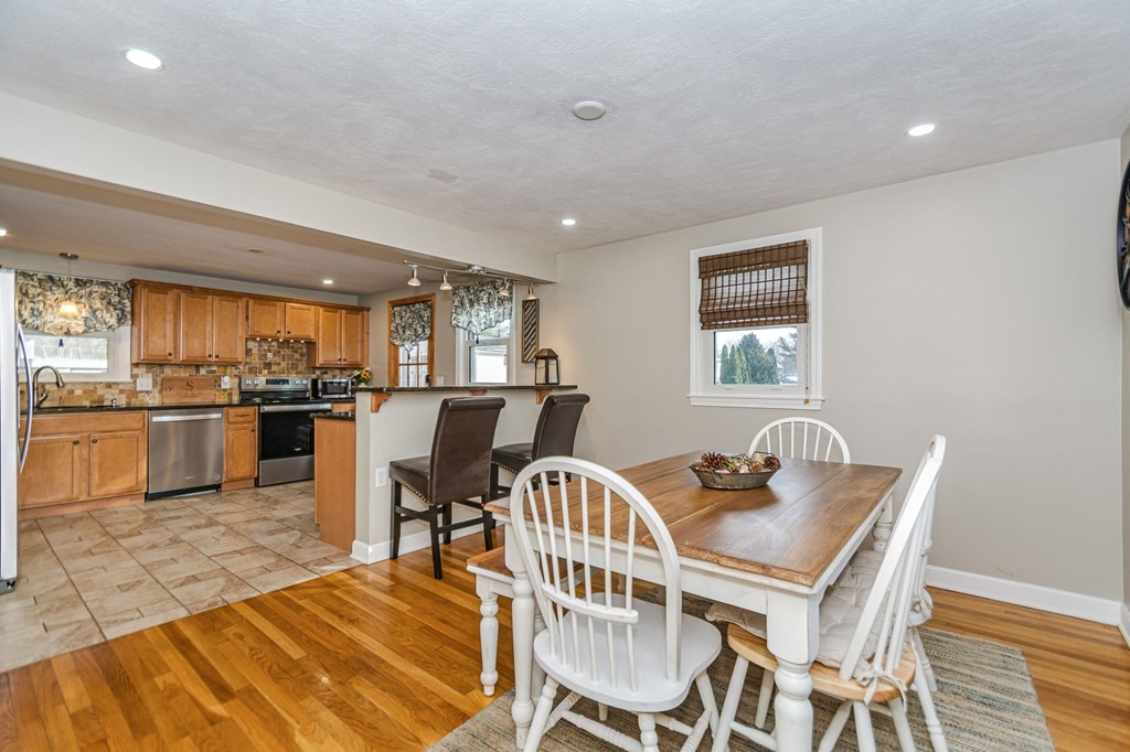 25 Edgewood Road Tewksbury, MA 01876 - Photo 11 of 36 Gallery Image 11
