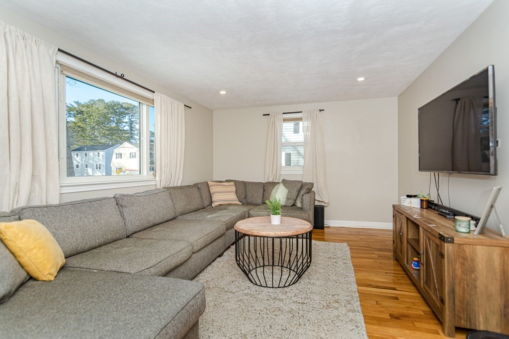 25 Edgewood Road Tewksbury, MA 01876 - Photo 12 of 36 Gallery Image 12