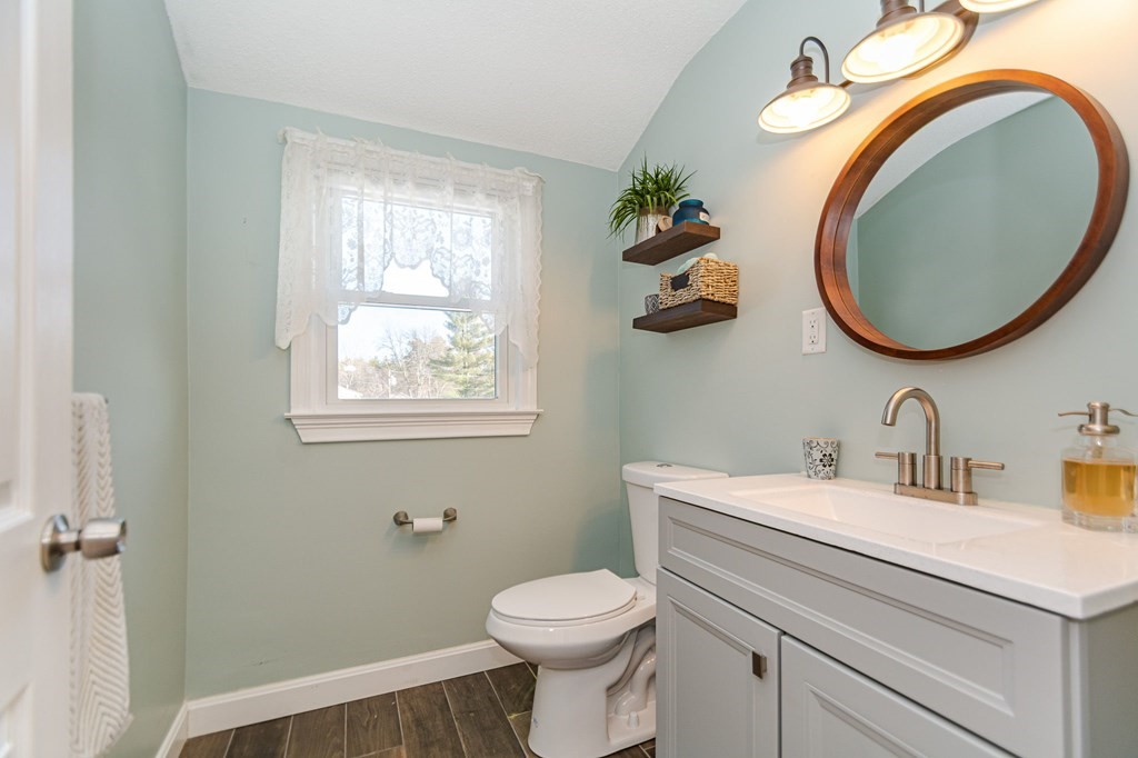 25 Edgewood Road Tewksbury, MA 01876 - Photo 19 of 36 Gallery Image 19