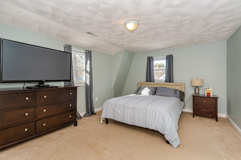 25 Edgewood Road Tewksbury, MA 01876 - Photo 24 of 36 Gallery Image 24