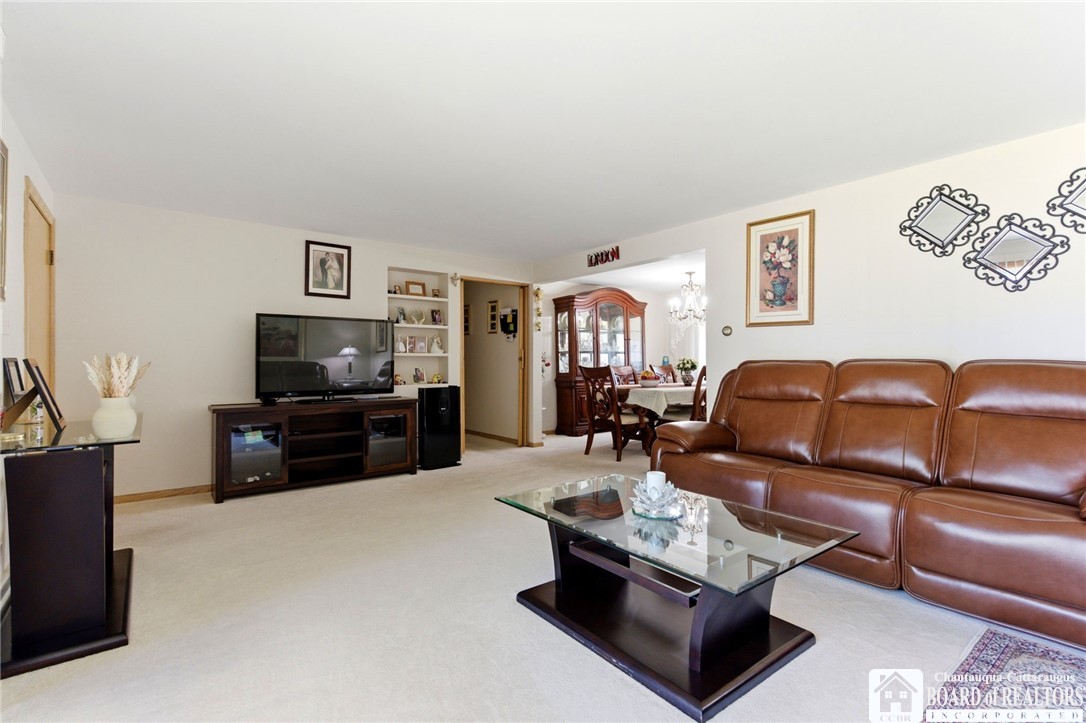 133 Delta Road Amherst, NY 14226 - Photo 6 of 48