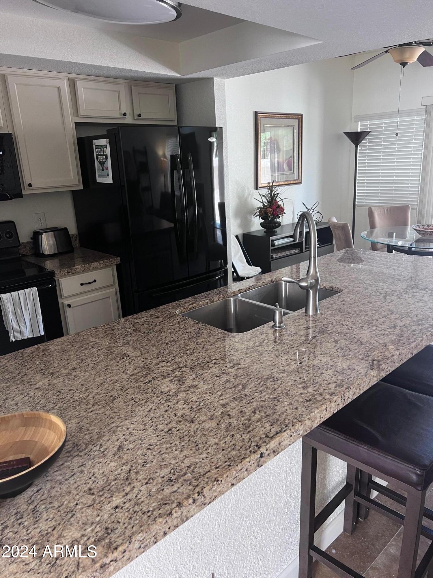 9705 East Mountain View Road, Unit 1036 Scottsdale, AZ 85258 - Photo 3 of 34 kitchen