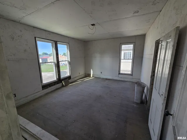 $26,500 | 106 East Jackson Street, Abingdon, IL 61410