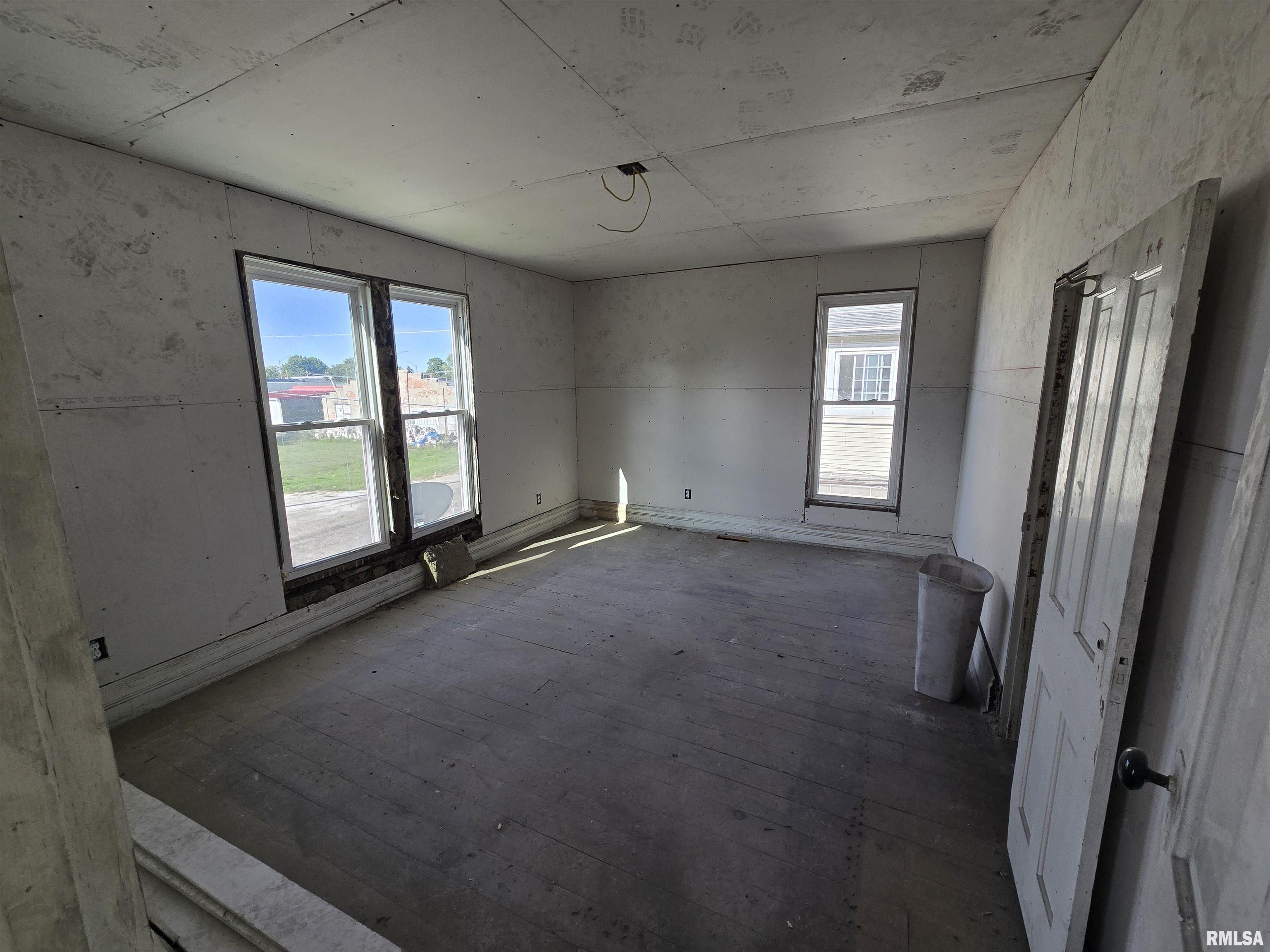 106 East Jackson Street Abingdon, IL 61410 - Photo 8 of 12