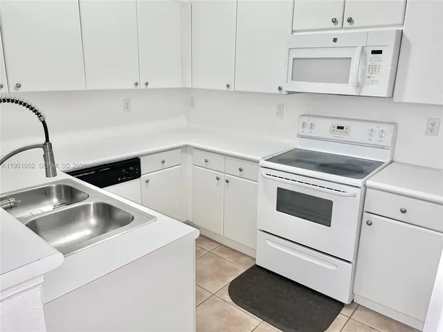 $2,450 | 4321 Southwest 160th Avenue, Unit 202, Miramar, FL 33027