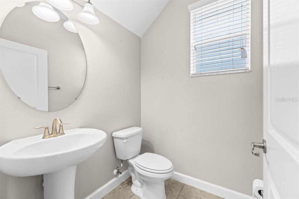 10153 Newminster Loop Ruskin, FL 33573 - Photo 13 of 34