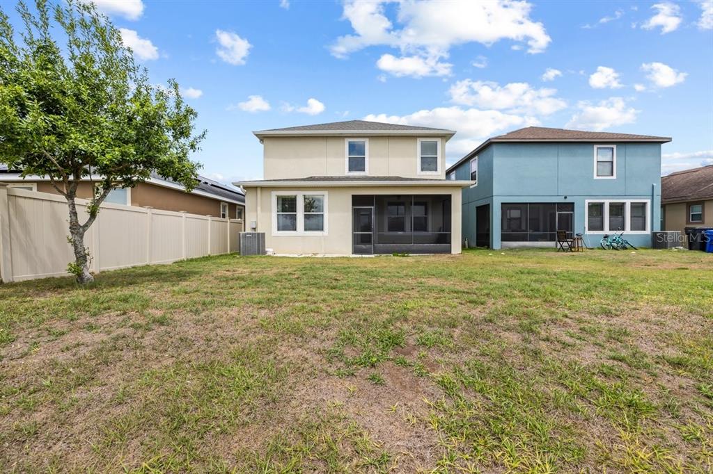 10153 Newminster Loop Ruskin, FL 33573 - Photo 28 of 34