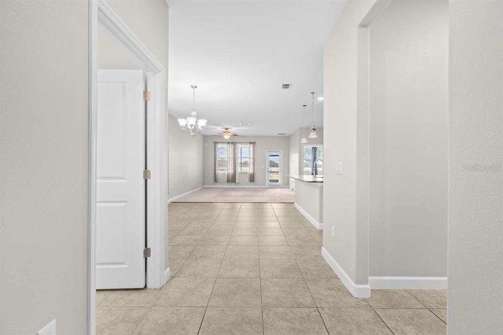 10153 Newminster Loop Ruskin, FL 33573 - Photo 3 of 34