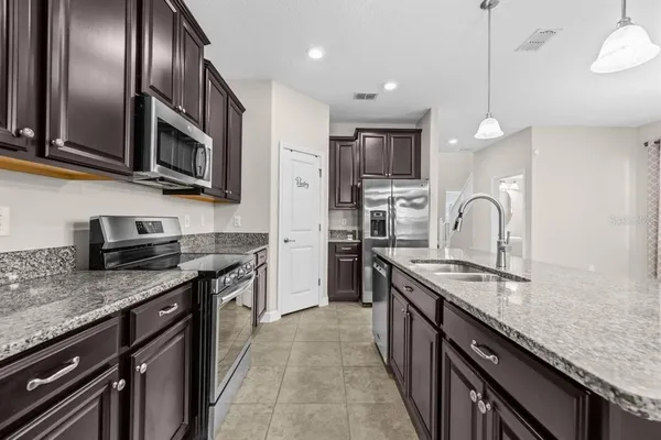 $384,900 | 10153 Newminster Loop, Ruskin, FL 33573