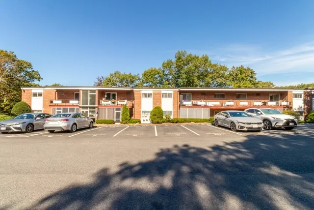 $370,000 | 115 Grove Street, Unit 11, Boston, MA 02132