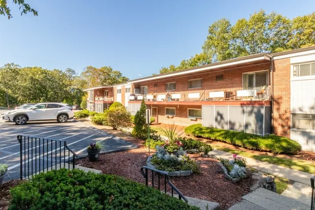 $370,000 | 115 Grove Street, Unit 11, Boston, MA 02132