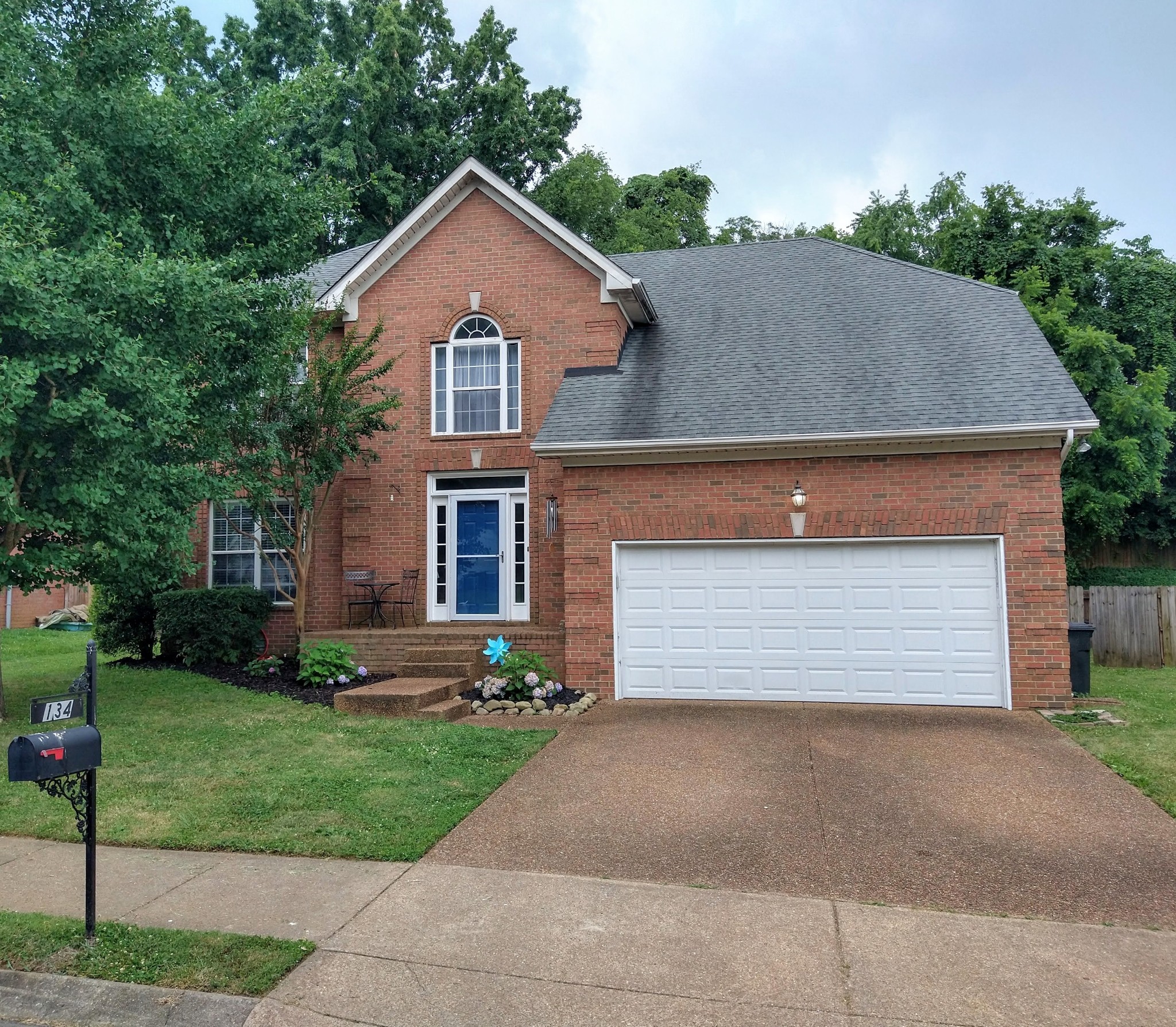 134 Walton Trce South  