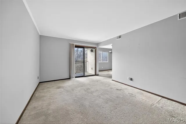 $69,900 | 6458 White Cap Lane, Unit B, Florissant, MO 63033