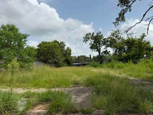 $35,000 | 1308 West Cherry Avenue, Orange, TX 77630