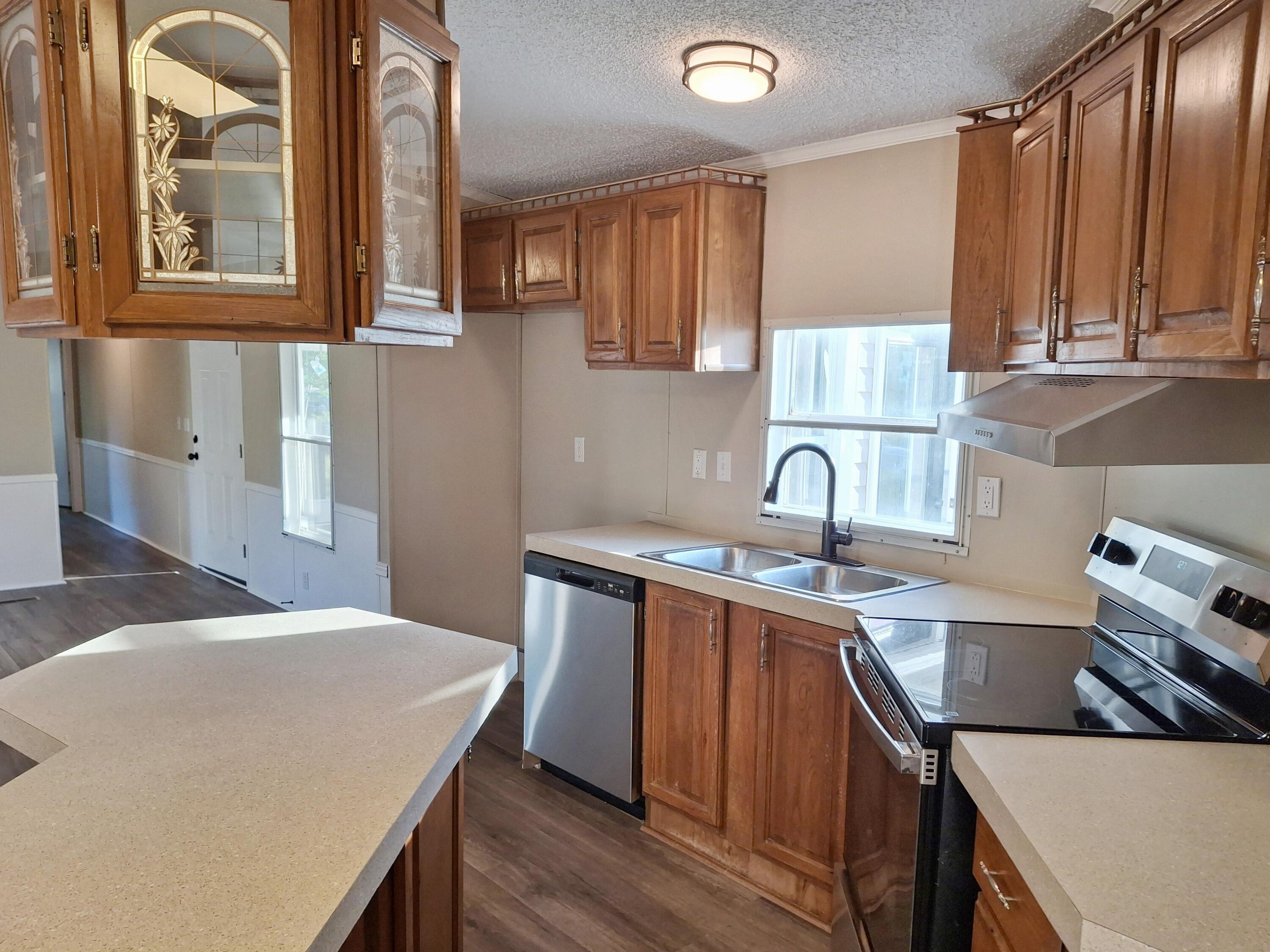 1030 Cook Street Manning, SC 29102 - Photo 7 of 34