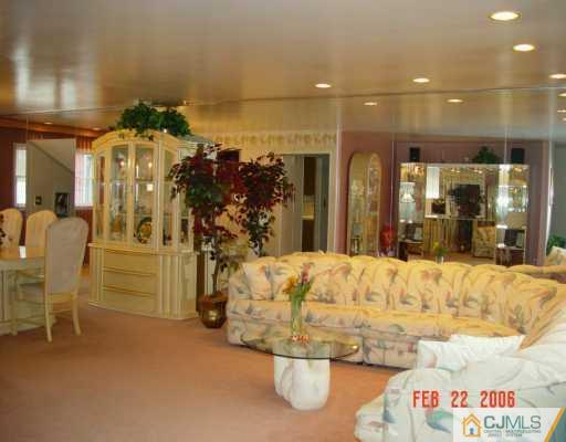 4 Stearns Road East Brunswick, NJ 08816 - Photo 4 of 8 Gallery Image 4