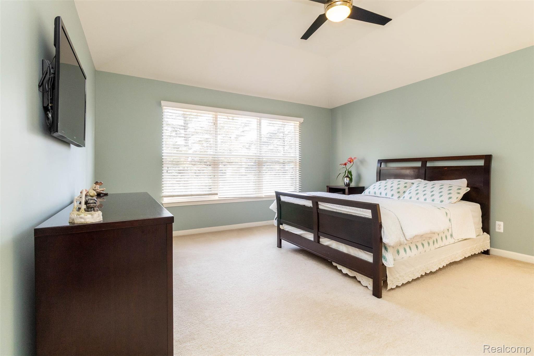 2487 Jackson Drive Rochester, MI 48309 - Photo 20 of 41 interior (24).jpg