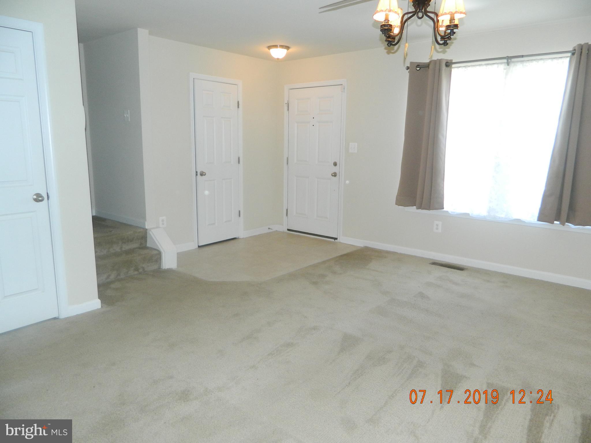 24 Baltic Lane Ranson, WV 25438 - Photo 4 of 35 Living room