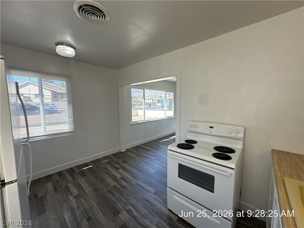 148 West Victory Road Henderson, NV 89015 - Photo 8 of 34