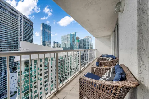 $480,900 | 1200 Brickell Bay Drive, Unit 2903, Miami, FL 33131