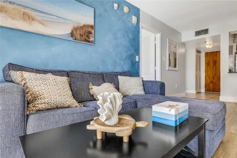 $480,900 | 1200 Brickell Bay Drive, Unit 2903, Miami, FL 33131